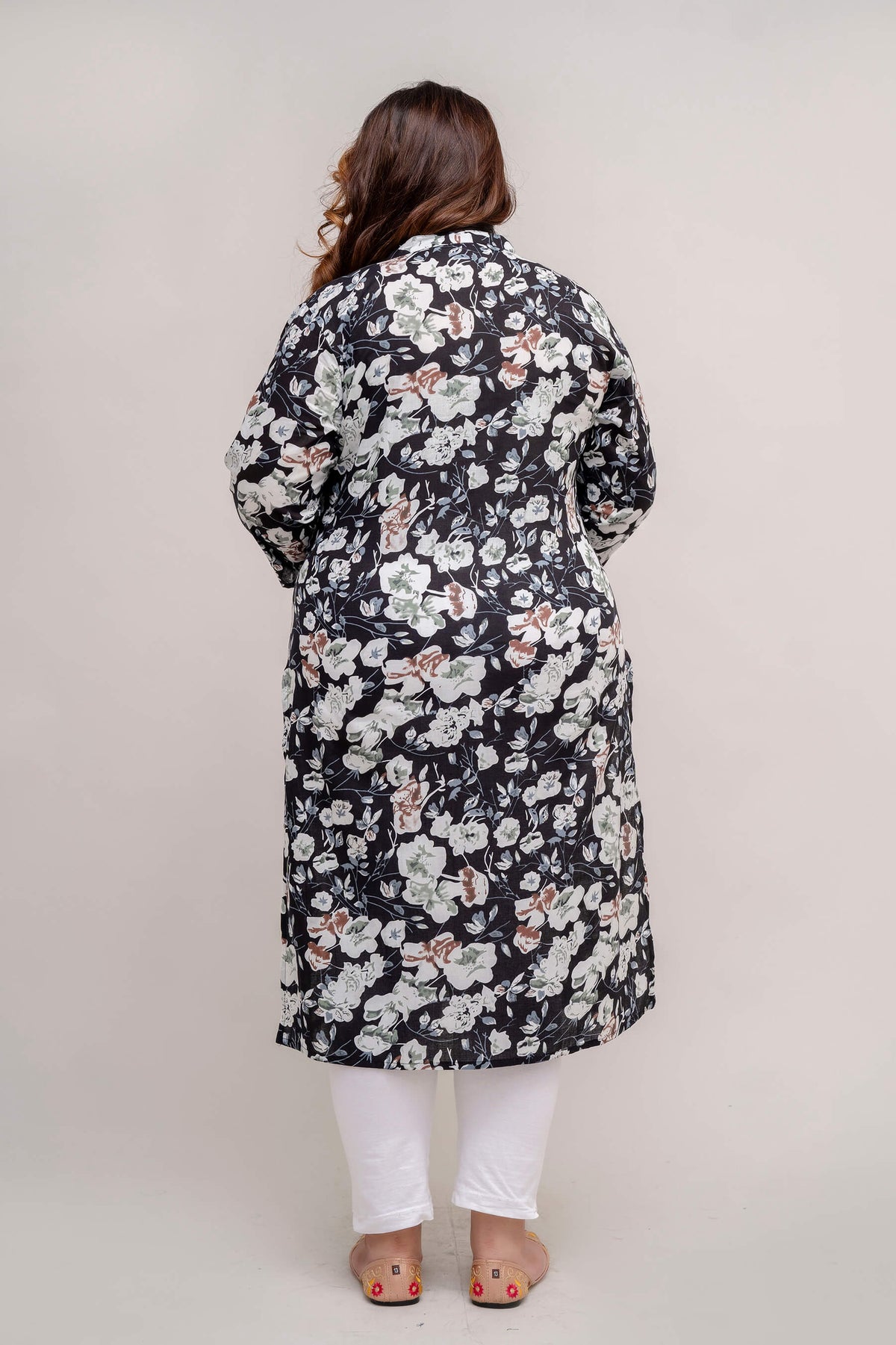 Plus Size black cotton kurti floral print, back view, breathable everyday wear for curvy women, big size clothing 3XL–9XL