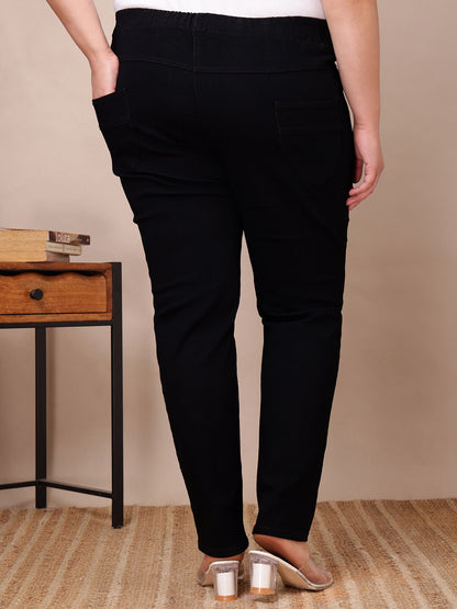 Back pocket stitching detail of black stretch jeggings for curvy women – Curvisha