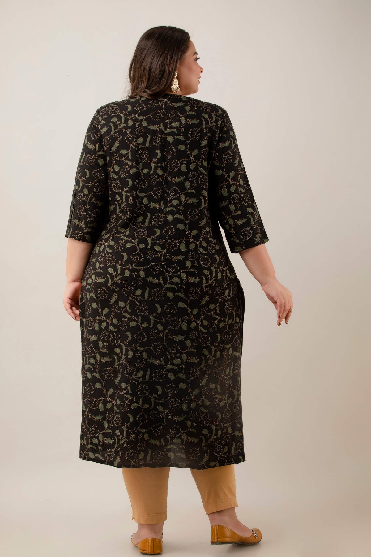 Back view of black rayon discharge-print kurti with 3/4 sleeves and side slits, sizes 3XL–10XL