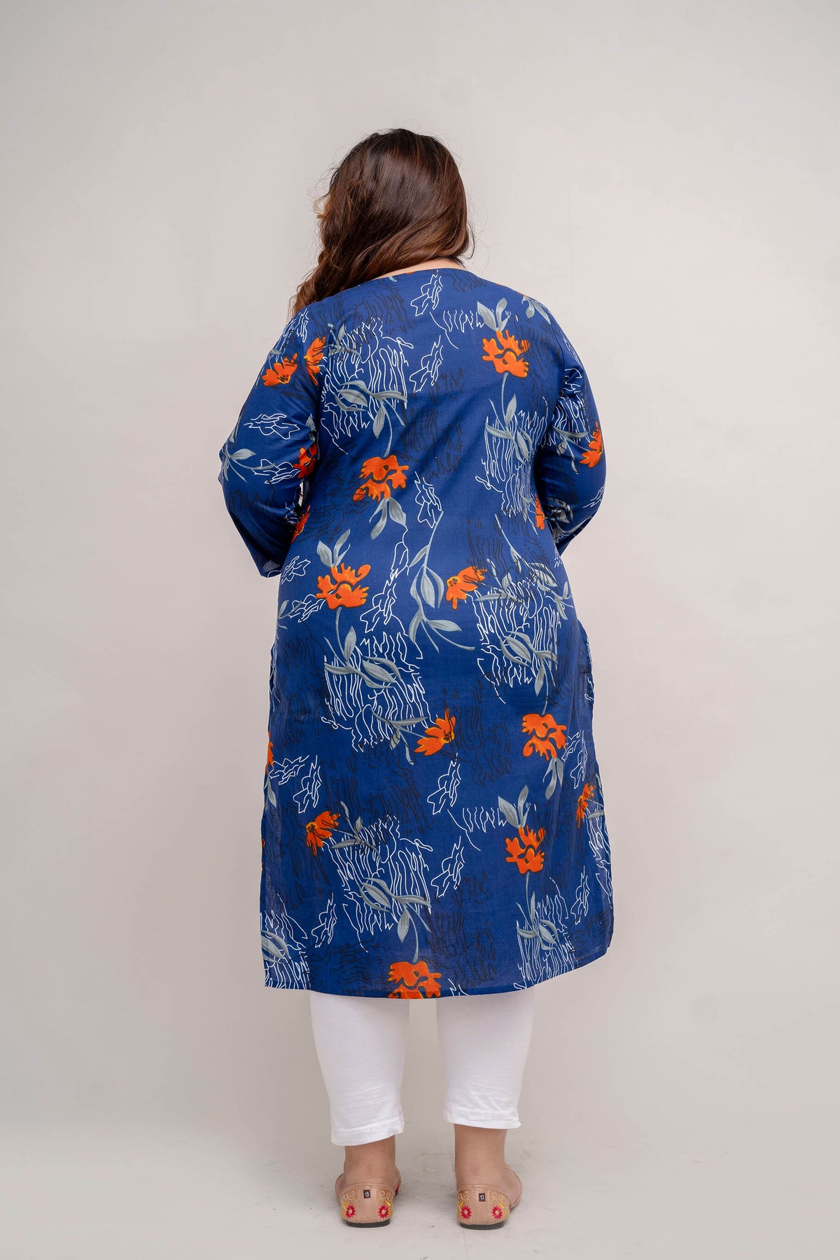 Plus Size blue cotton kurti floral print, back view, breathable everyday wear for curvy women, big size clothing 3XL–9XL