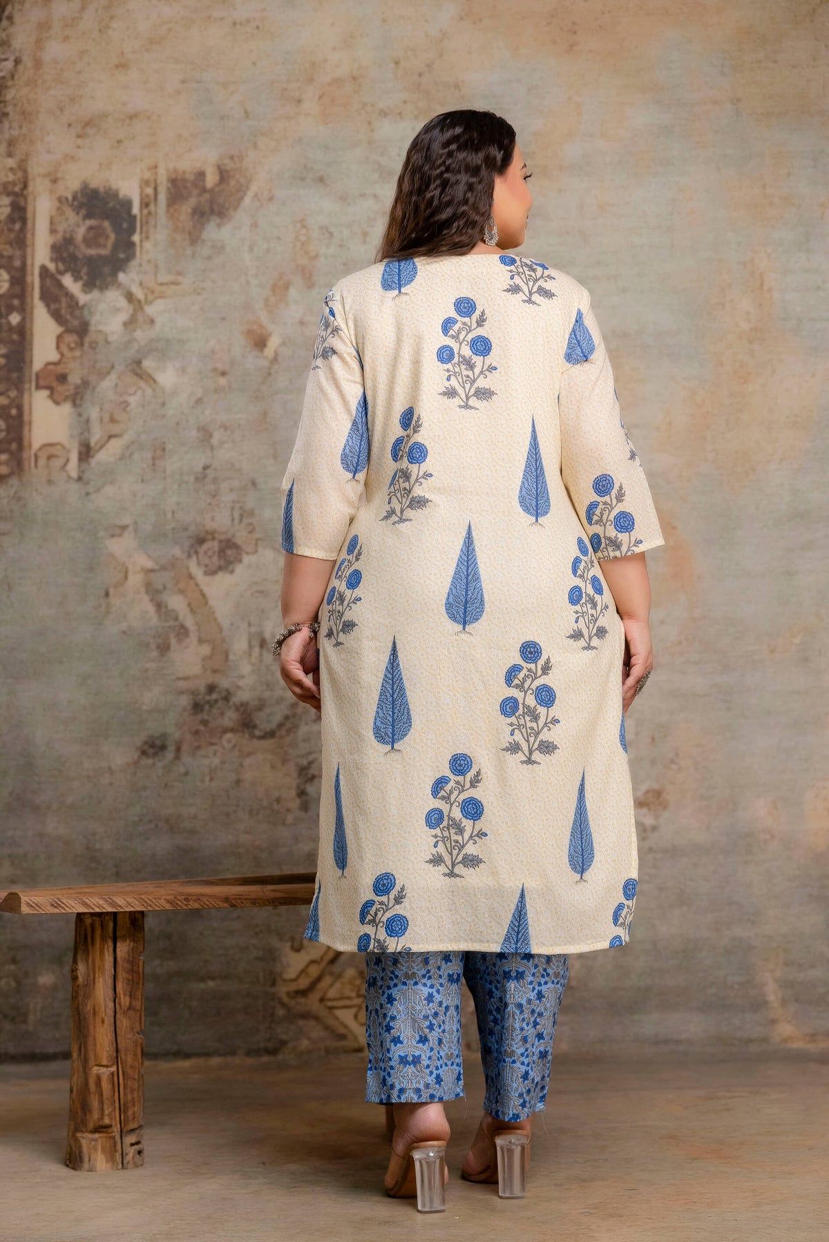 Plus size fat women blue cotton kurti pant dupatta set back view for fat and curvy women