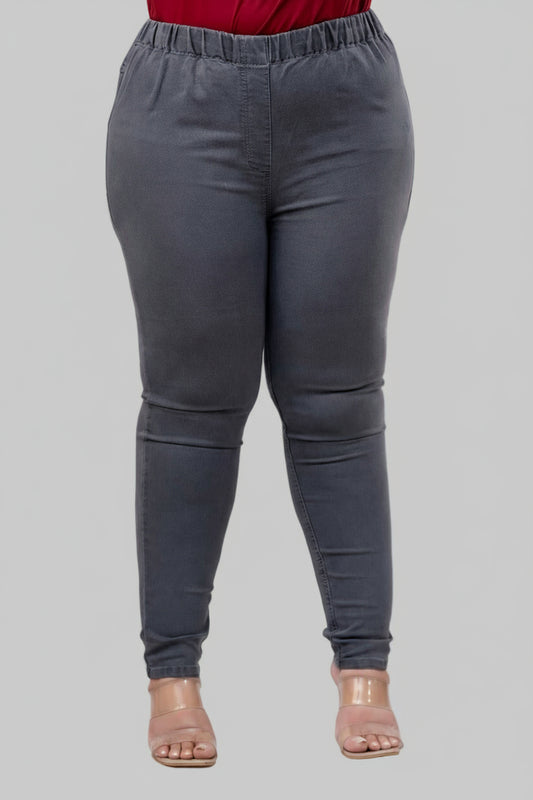 Front close view of grey stretch jeggings for curvy women with smooth waistband and skinny fit – Curvisha
