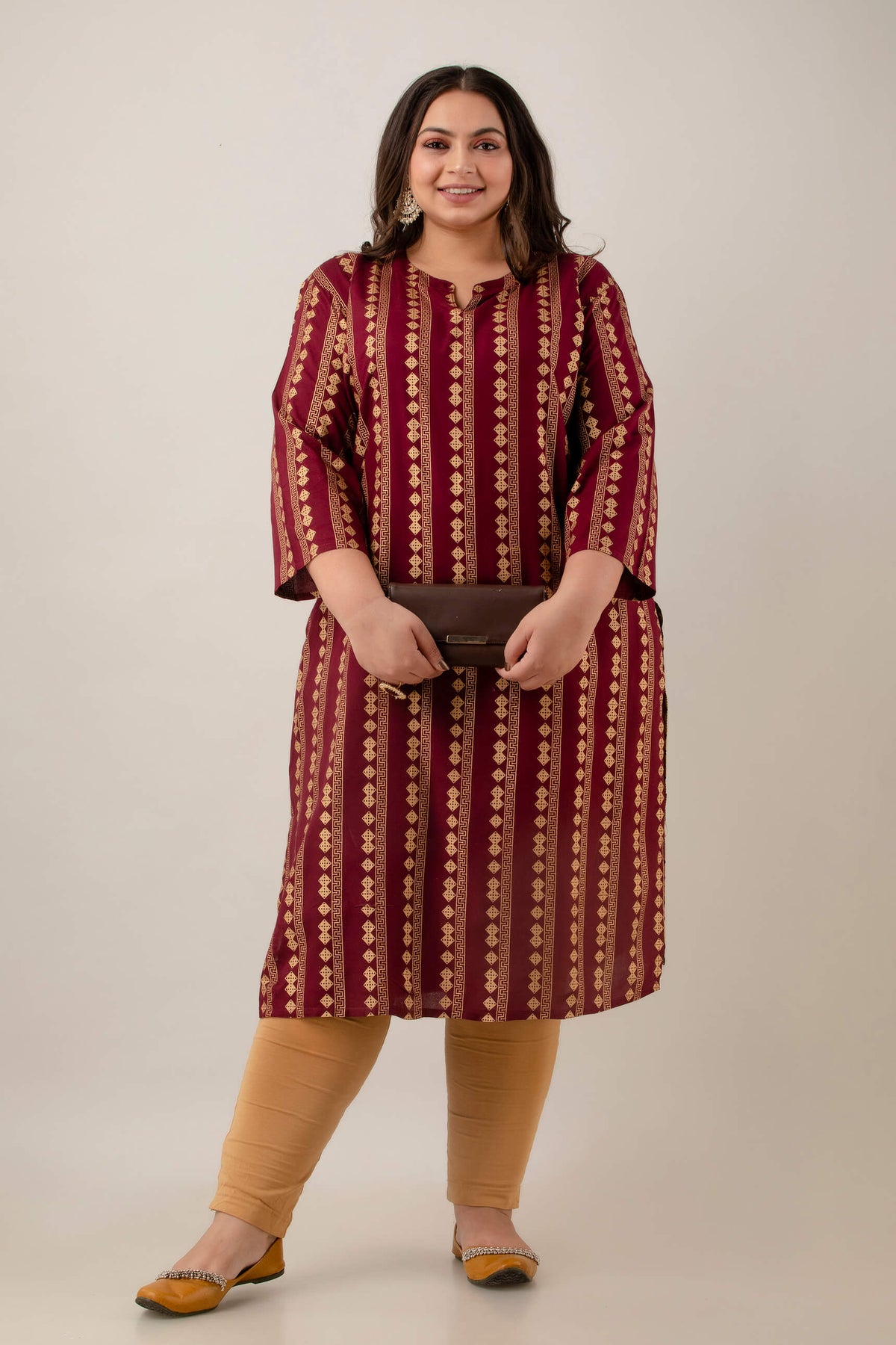 Styled look: maroon rayon kurti with camel leggings and juttis, full figure fashion and big size clothing