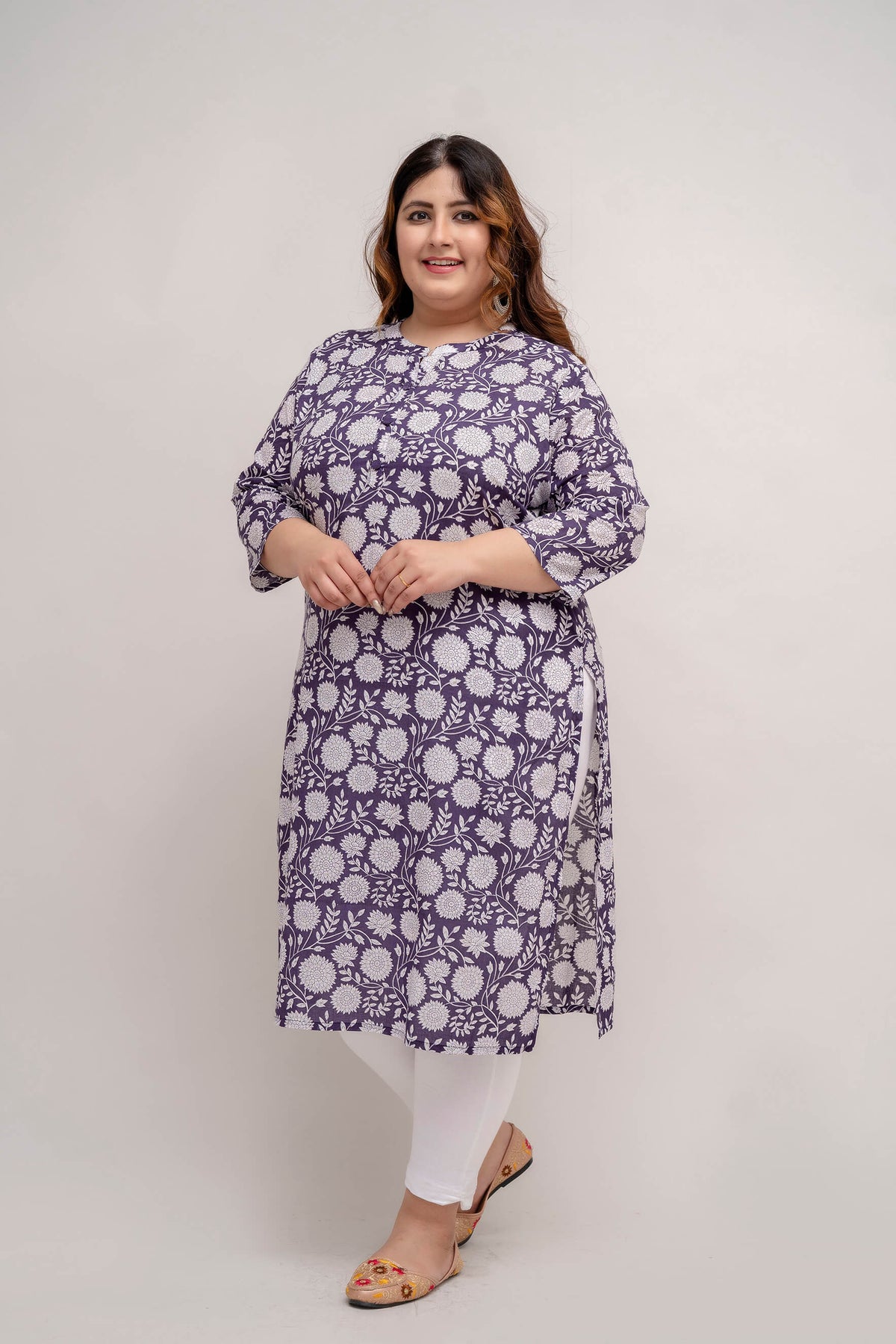 Side angle of Plus Size cotton kurti tunic with side slits, comfy straight fit, sizes 3XL–9XL