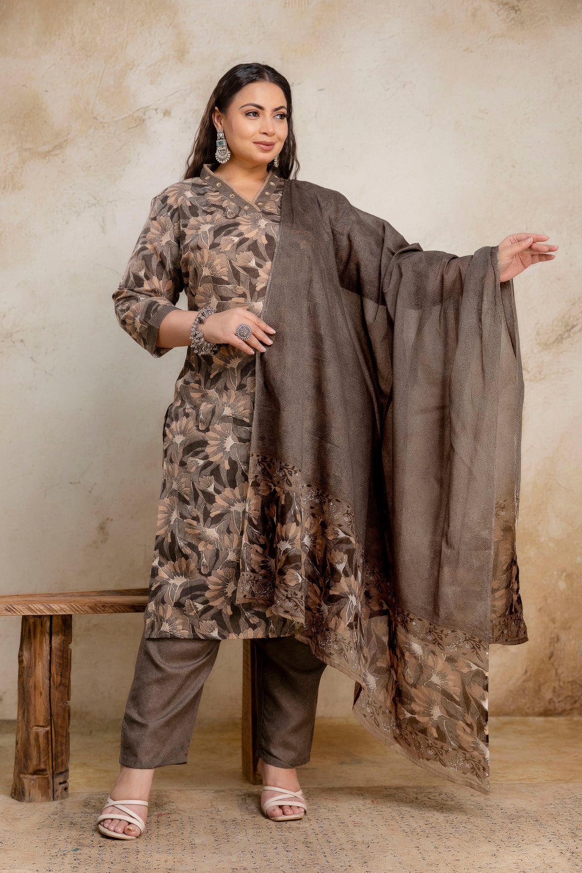 Draped dupatta styling on plus size brown kurti pant set for curvy women