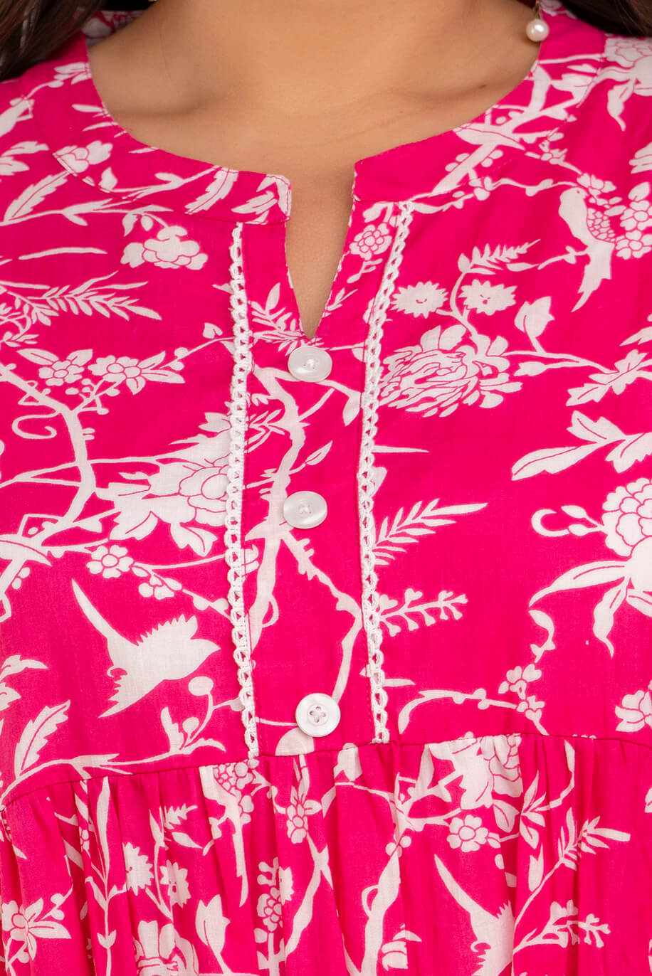 Neckline Closeup of Pink and White Rayon Floral Short Kurti Tunic – Curvisha Plus Size Women’s Fashion