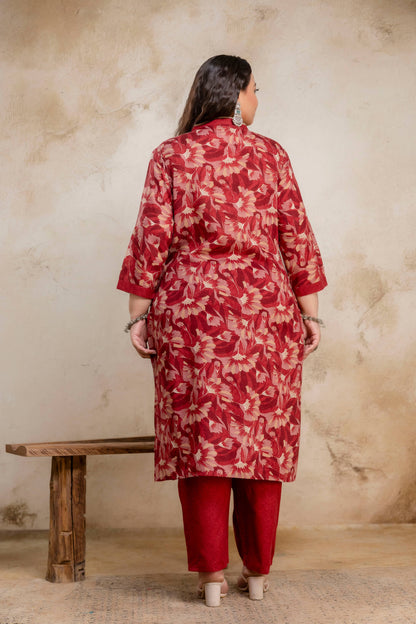 Back view of plus size red floral kurti pant set, comfortable big size clothing for women