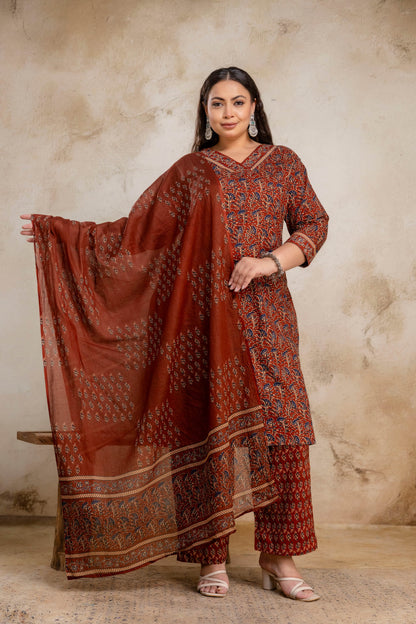 Full look of plus size rust cotton kurti pant dupatta set for fat women, big size outfit
