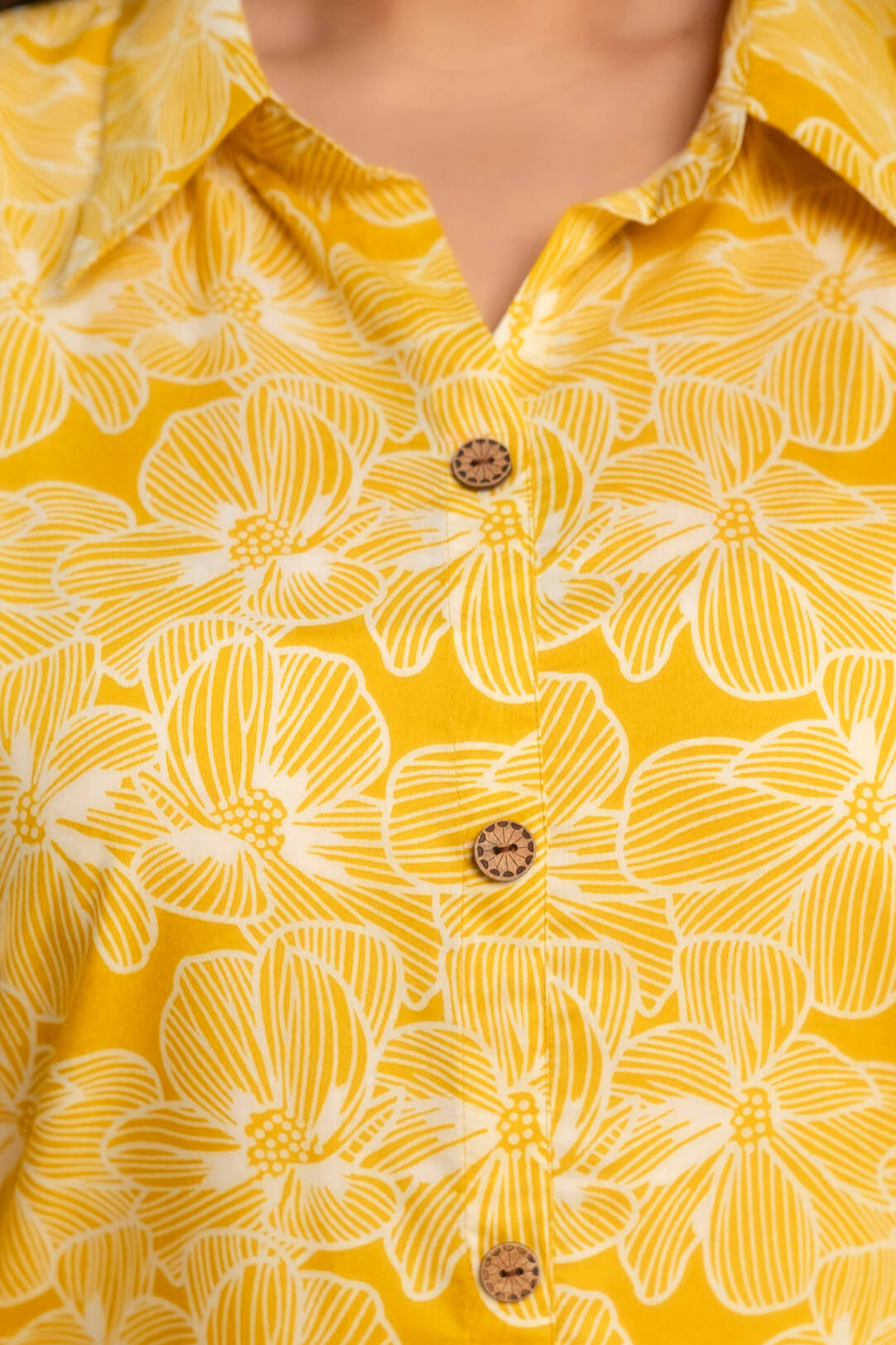 Neckline detail of plus size yellow floral cotton kurti for women, soft big size clothing fabric