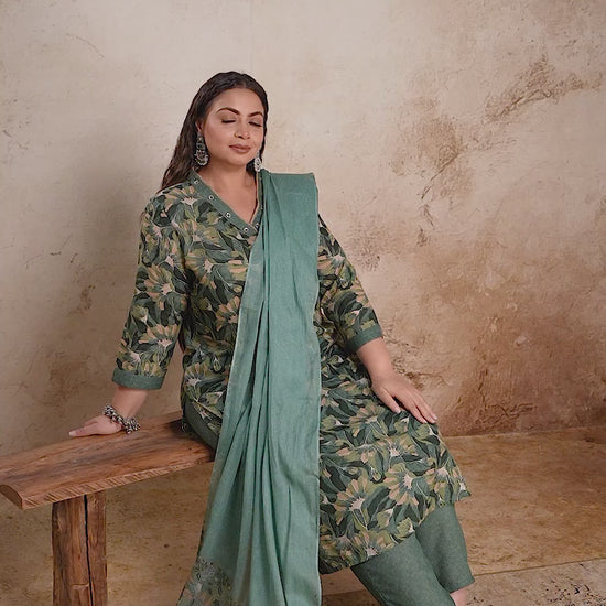 Curvisha plus size green floral print kurta pant and dupatta set, featuring a comfortable V-neck design for curvy women.