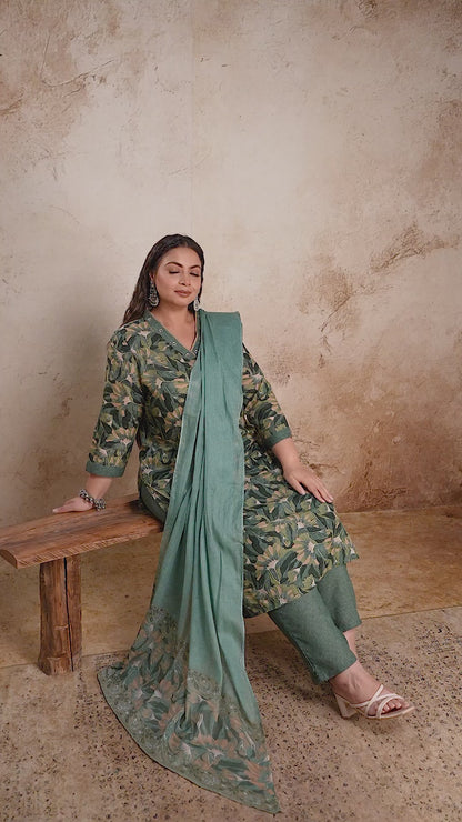 Curvisha plus size green floral print kurta pant and dupatta set, featuring a comfortable V-neck design for curvy women.