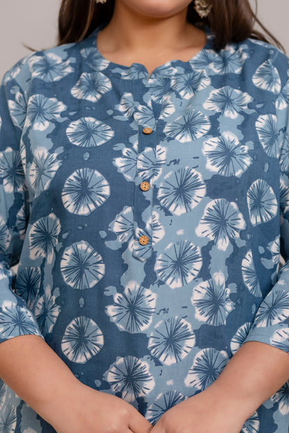 Plus Size Blue floral Printed Rayon Kurti Tunic – Fabric Texture Close-Up